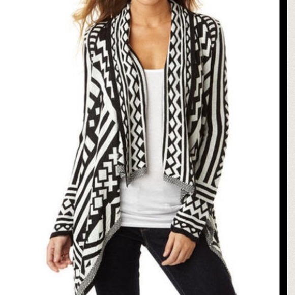 🎉HPx3! Off Duty Style & Essential Style Party! 🎉 - Picture 3 of 3