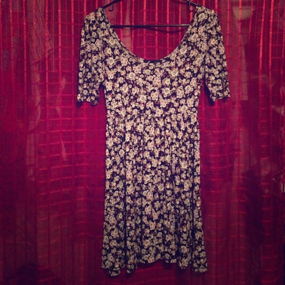 Brandy Melville-like Floral Baby Doll Dress