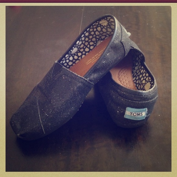 Toms