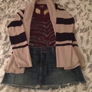 Hollister Co. Frayed Denim Skirt!
