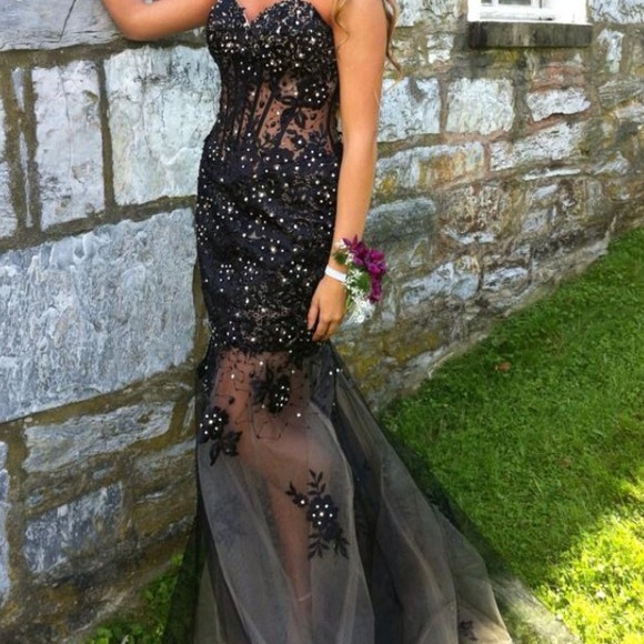 Prom/Pageant dress DELICATE EMBROIDERING AND BEADS