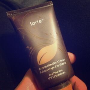 Tarte Amazonian clay 12hr full cover foundation