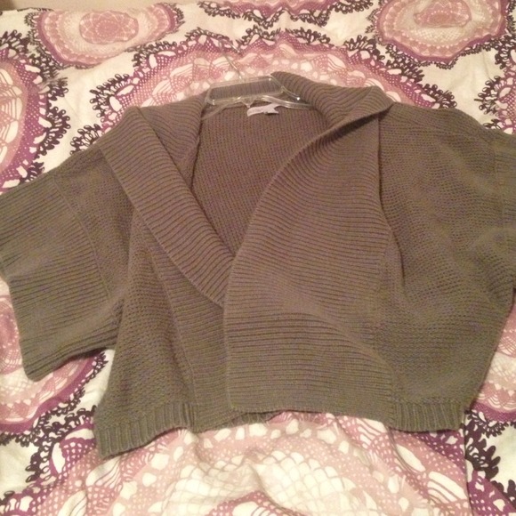 M/L Grey Shrug Sweater