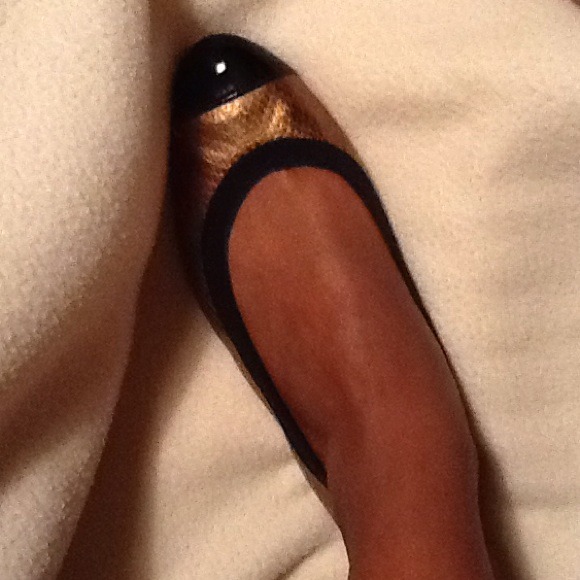 REDUCED Bronze and black bandalino flats - Picture 3 of 3