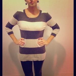 Super soft grey&cream striped 3/4 sleeve sweater