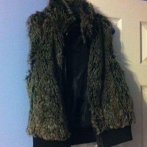 Super cute and fitted furry vest