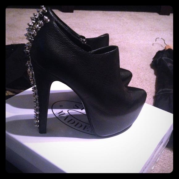 Steve Madden leather boots with spikes