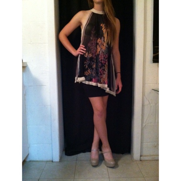 Flowy halter long top 🎀