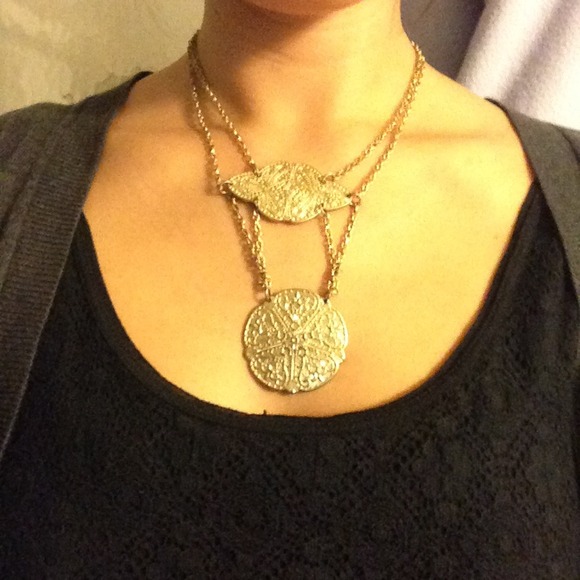 🚫🚫 SOLD in BUNDLE Banana republic necklace!🚫🚫