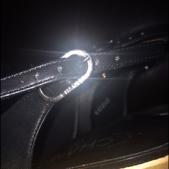 Chanel *SOLD* - Picture 3 of 4