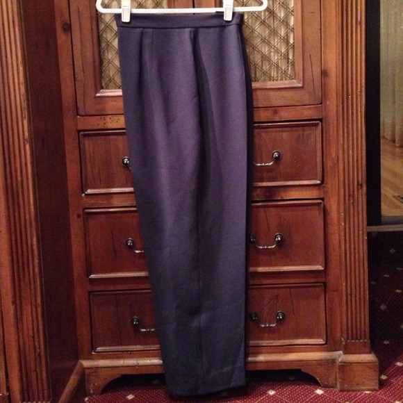 Beautiful charcoal pants. Side zip and button - Picture 1 of 2