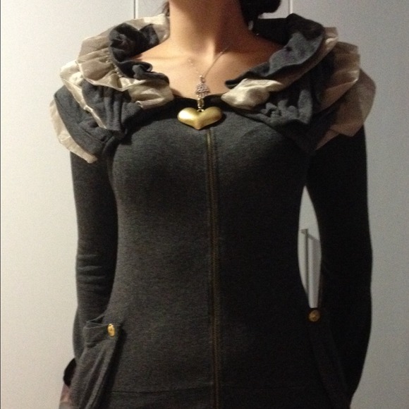 Italian brand sweater with ruffle details