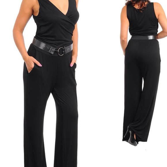 Dresses & Skirts - 💝HOST PICK💝 V-neck SLEEVELESS JUMPSUIT W/ BELT
