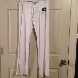 White Abercrombie cotton pants