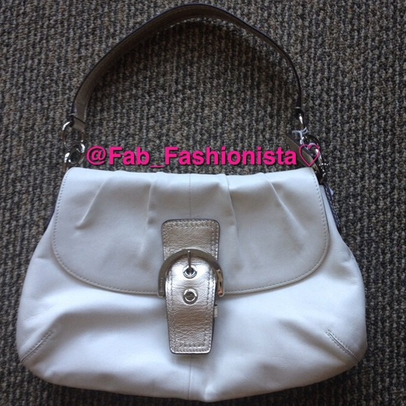 Coach Handbags - 🎀COACH🎀Authentic white leather Coach Purse