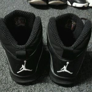 OG Jordan lights out 10s