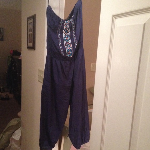 🚫🚫SOLD🚫🚫Blue romper with Aztec print