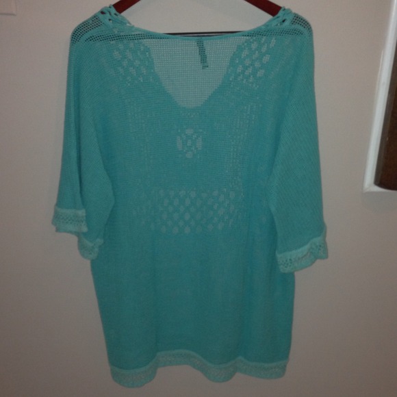 Crocheted tunic - Picture 3 of 3