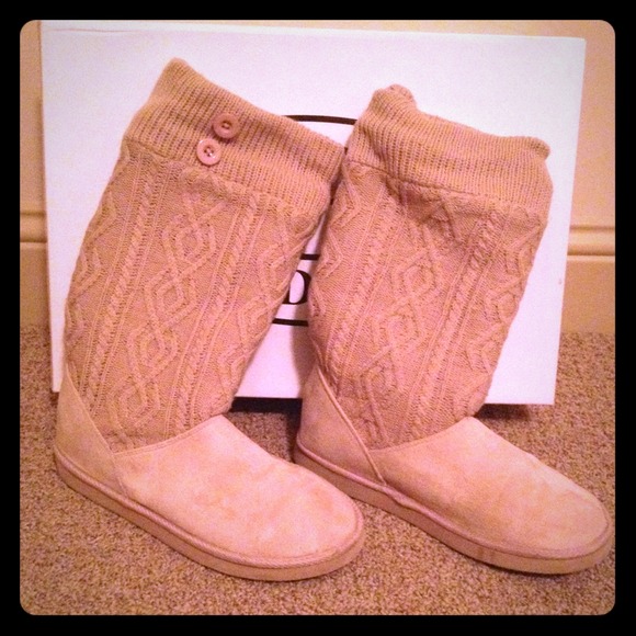 Nude Boots
