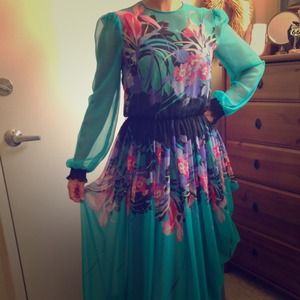 Vintage Green gown. Valentine's Day sale ❤️