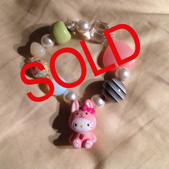 Sold- in bundle Tarina Tarintino Hello Kitty bunny