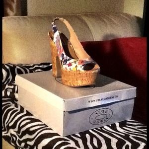 Steve Madden Flower