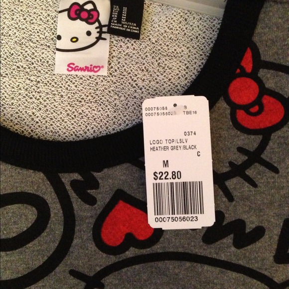 Hello Kitty Swetshirt❤💜 - Picture 2 of 2