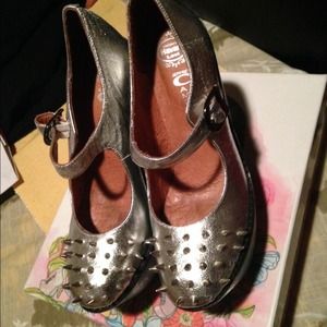 Mary Jane spiked Jeffrey Campbell wedge!