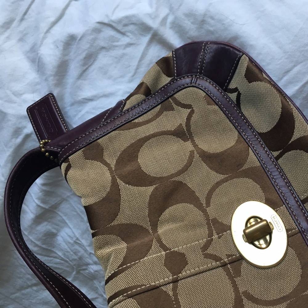 Coach signature shoulder bag
