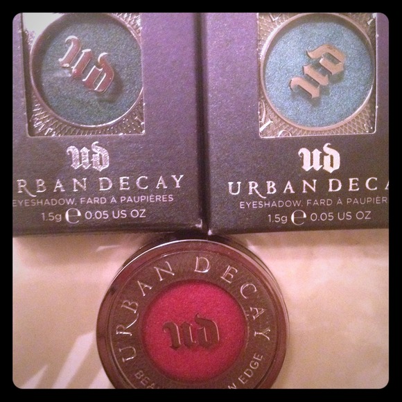 Urban decay eyeshadow trio