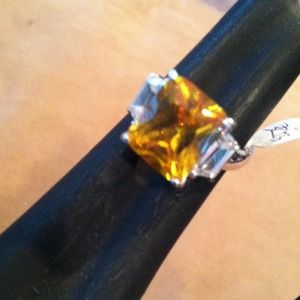 NWT Emerald Cut CZ Champagne Ring Size 8