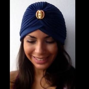 🔴🔴SOLD🔴🔴Blue turban with pearl appliqué
