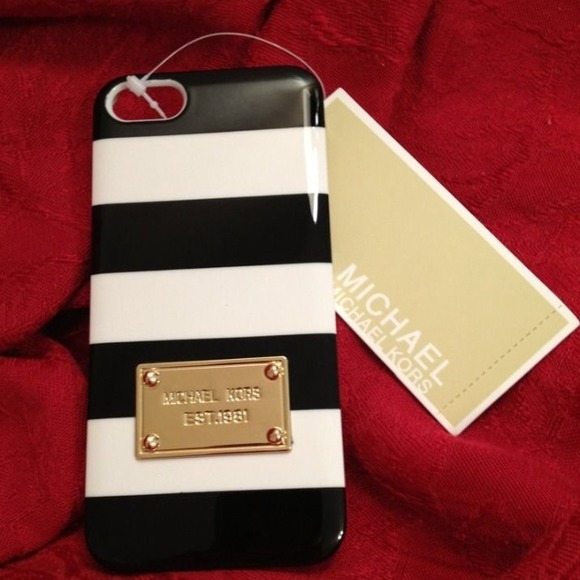 MICHAEL Michael Kors Accessories - iPhone 5 or 5s Michael kors case (black and white)