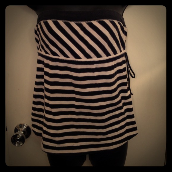 ⬇️reduced⬇️Black and white striped tube top - Picture 1 of 3