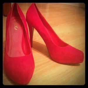 Red Velvet Material high heels