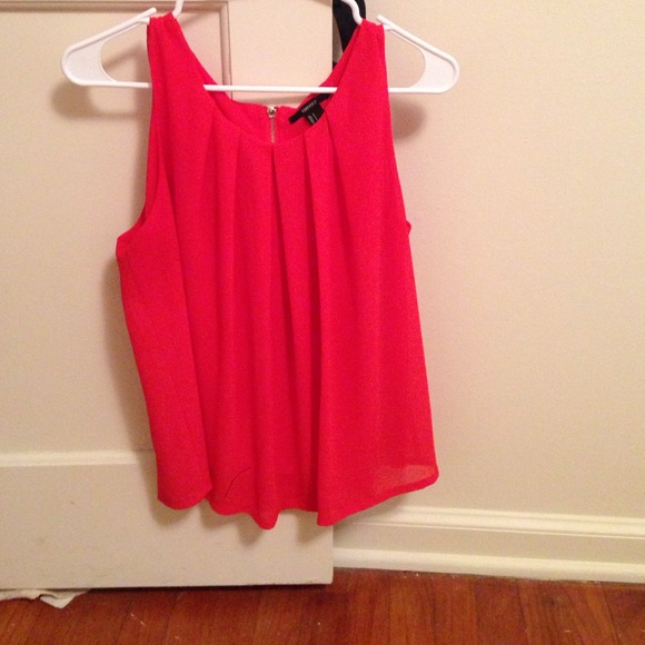 Adorable red tank top!