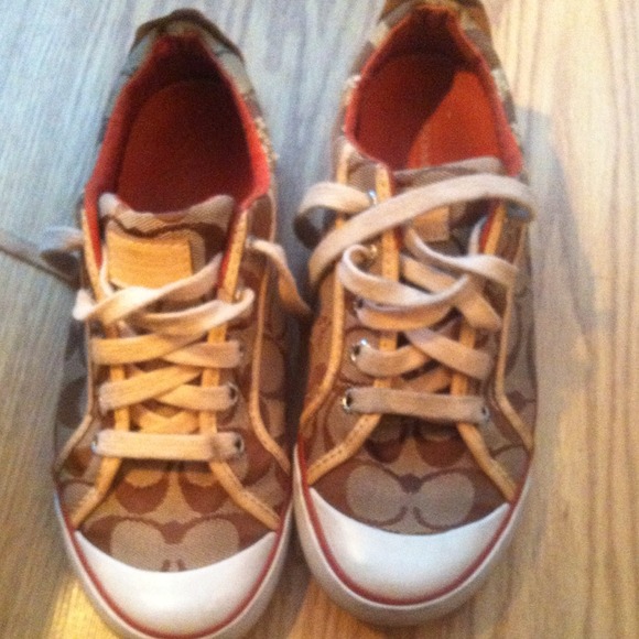 COACH Shoes They Are In GREAT Condition - Picture 1 of 3