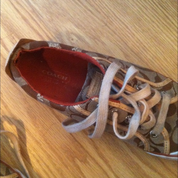 COACH Shoes They Are In GREAT Condition - Picture 2 of 3