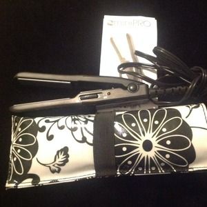 REDUCED!  Conair mini ceramic flat iron! $7 Firm