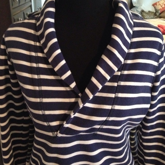 ⚡️⚡️sold⚡️⚡️Nautical striped sweatshirt - Picture 2 of 4