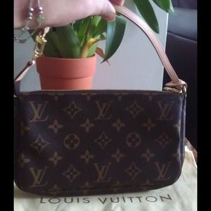 📛SOLD To a friend📛 New  LV Pochette