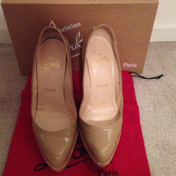 Christian Louboutin Vernice pump
