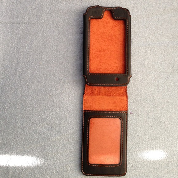 iPod touch case - Picture 2 of 3