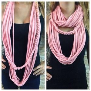 Light pink "necklace"