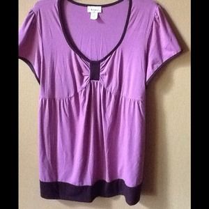 Flash Sale - Great shirt for leggings! 😃