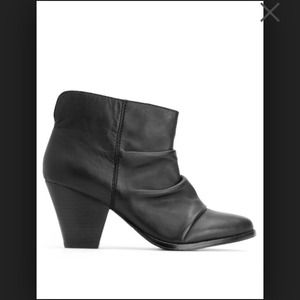 Splendid black ruched booties