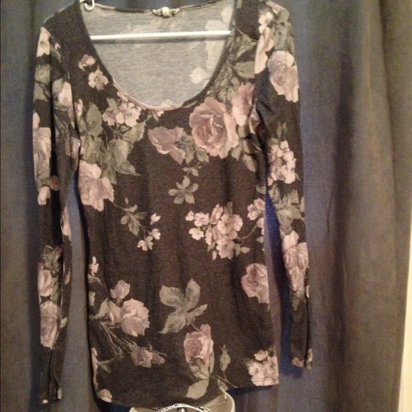 ❌SOLD❌Kirra long sleeve
