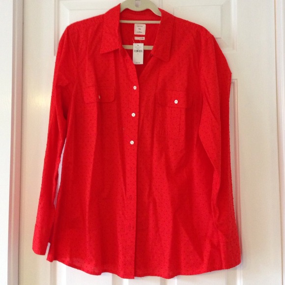 SALE NWT GAP red Swiss dot button down.