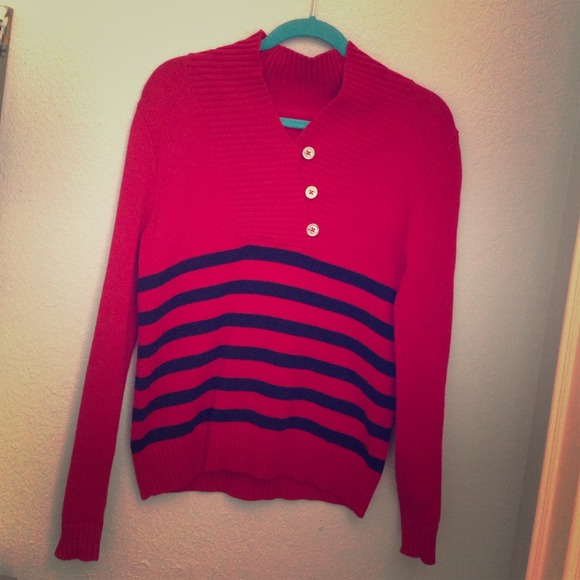 Red Striped Sweater🌹
