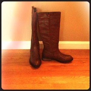 Brand NEW, size 6, boots - Perfect for fall!